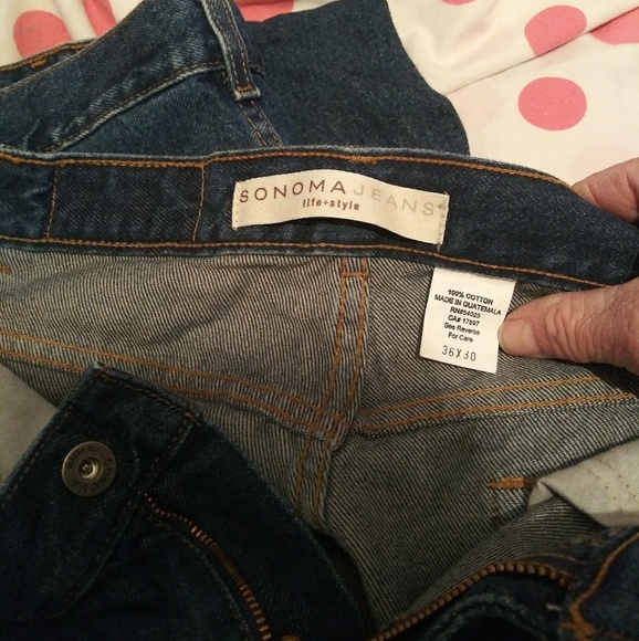 Like new 2 pair 36x30 mens jeans - Picture 2 of 3